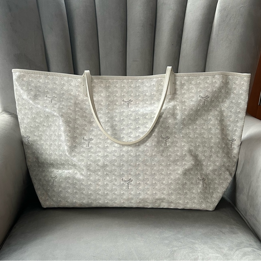 ❗️SOLD❗️Goyard Saint Louis White GM Tote